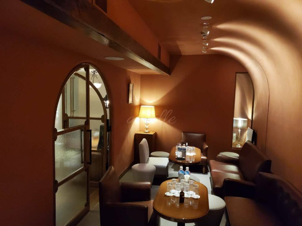 銀座高級クラブの採用基準と給与について 銀座クラブの無料求人案内 Abeille アベイユ